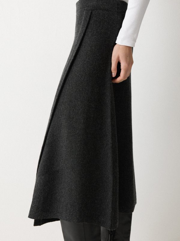 Overlap Seam Detail Skirt | Charcoal