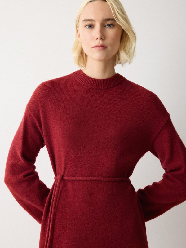 Triangular Scarf Knit Dress | Red